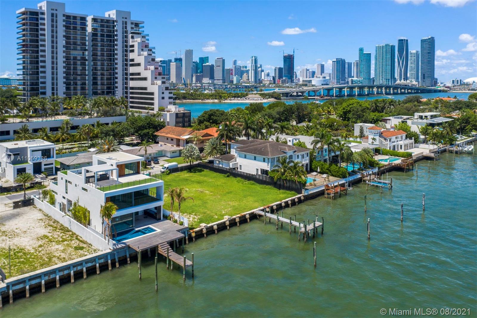 Leeward Cove Venetian Isle - Land