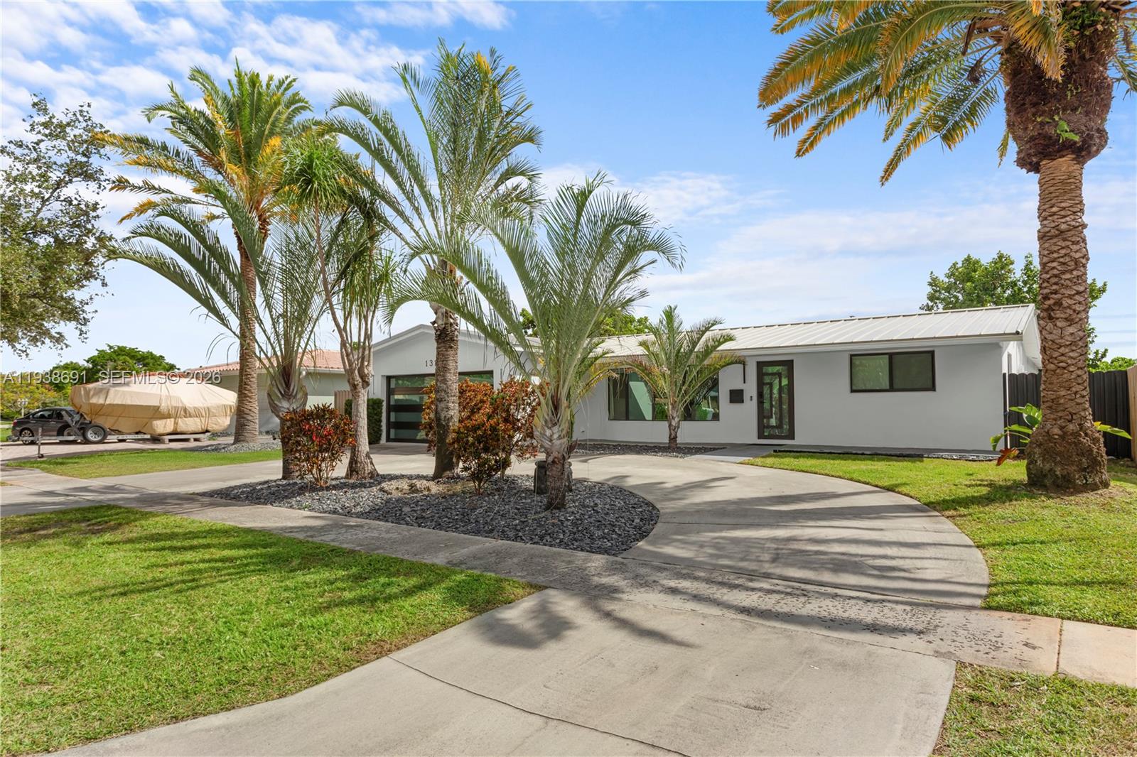 HOLLYWOOD HILLS 1965 - Residential