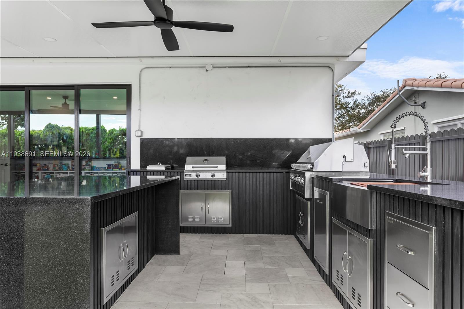 HOLLYWOOD HILLS 1965 - Residential