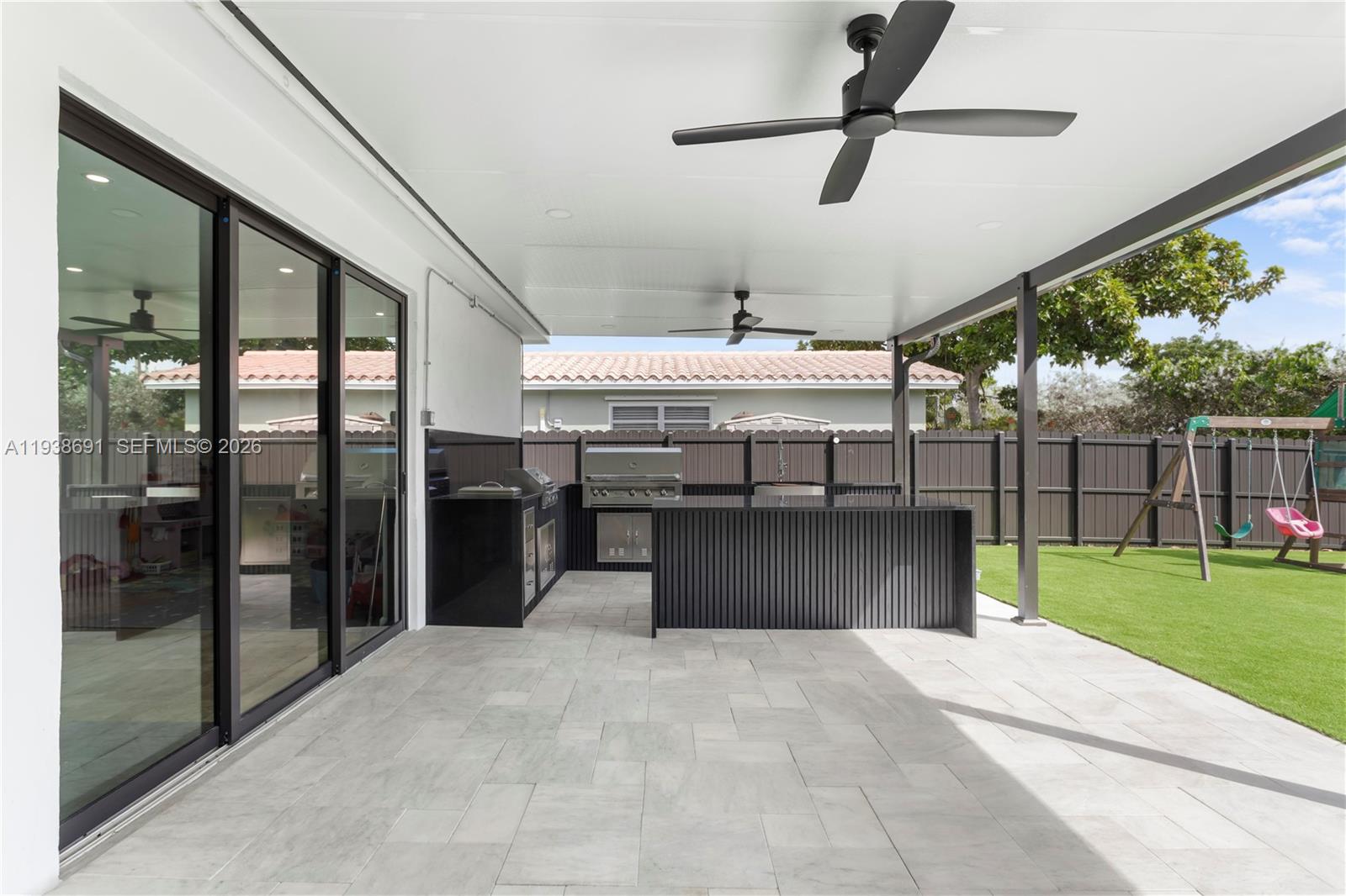 HOLLYWOOD HILLS 1965 - Residential