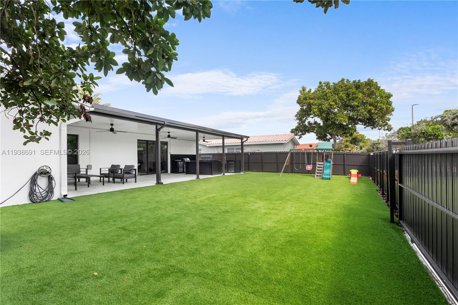 HOLLYWOOD HILLS 1965 - Residential