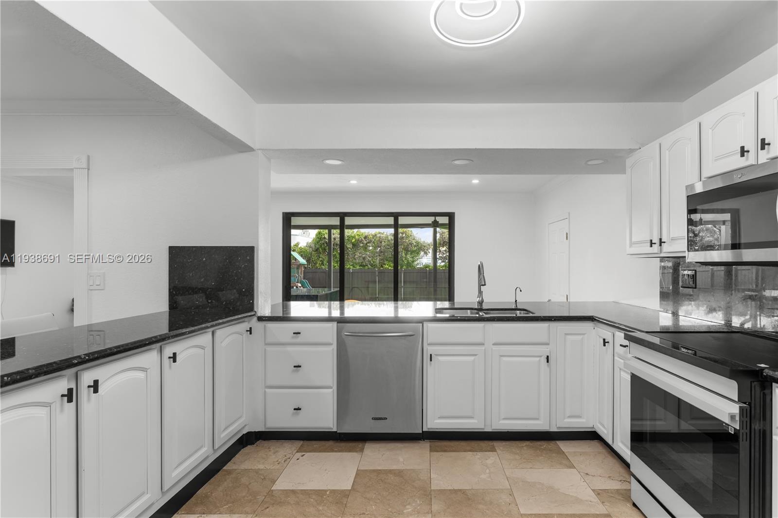 HOLLYWOOD HILLS 1965 - Residential