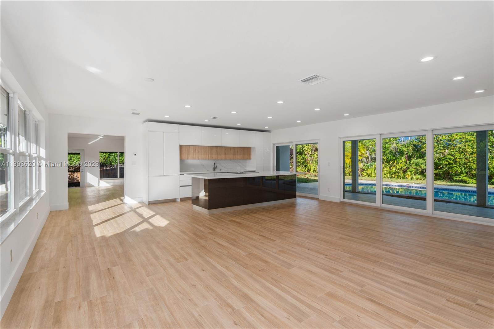 GARDEN MNR - Residential Lease