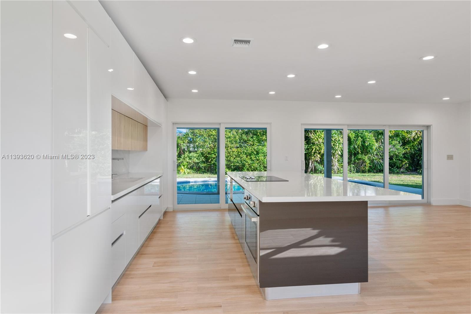 GARDEN MNR - Residential Lease