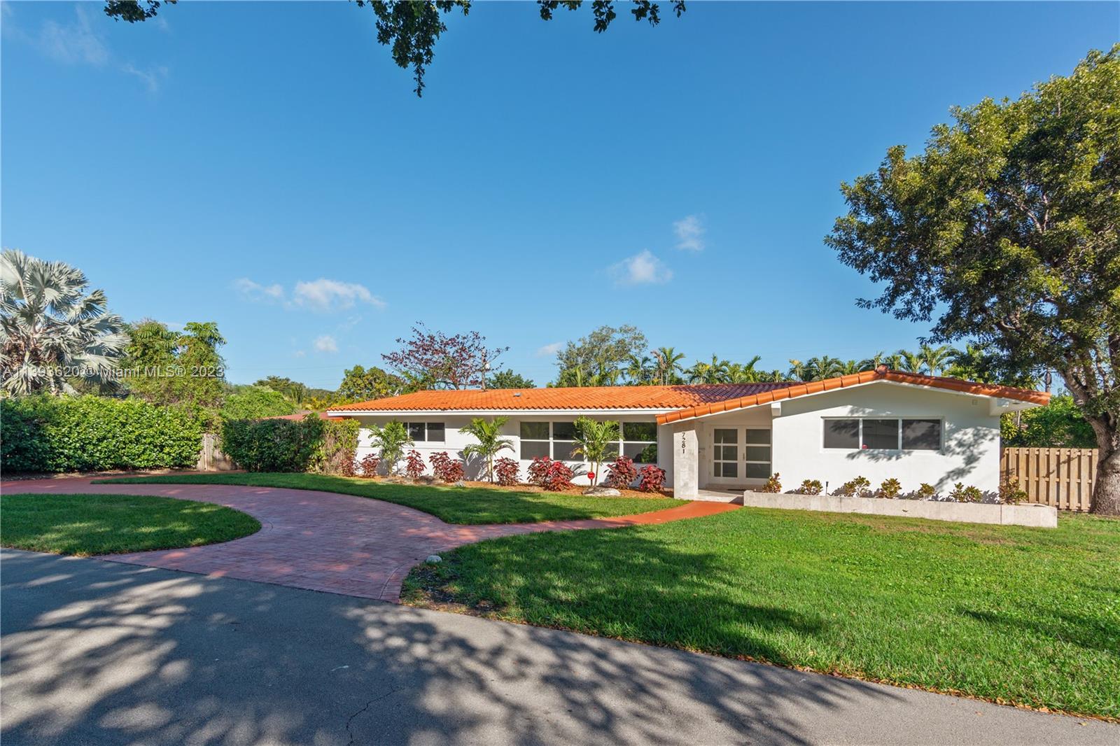 GARDEN MNR - Residential Lease