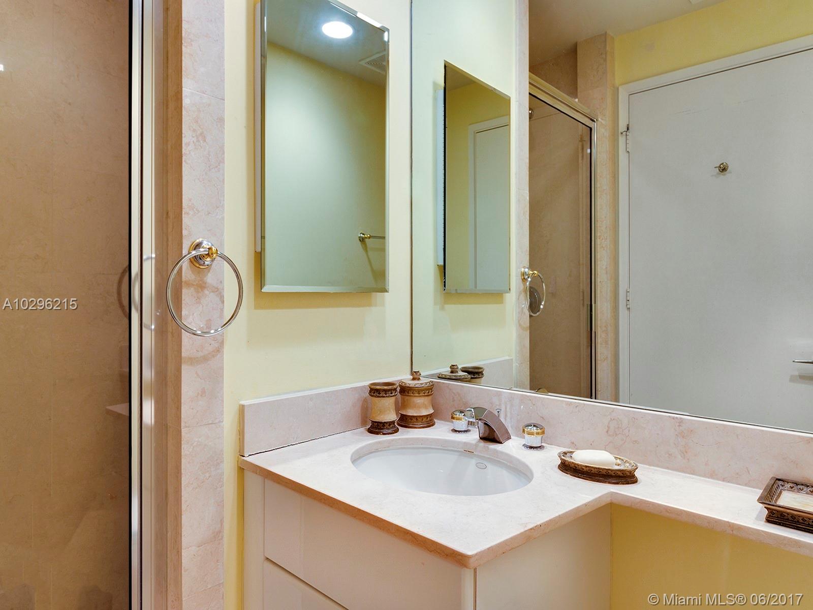 LAKE VILLA ONE CONDO - Residential Lease