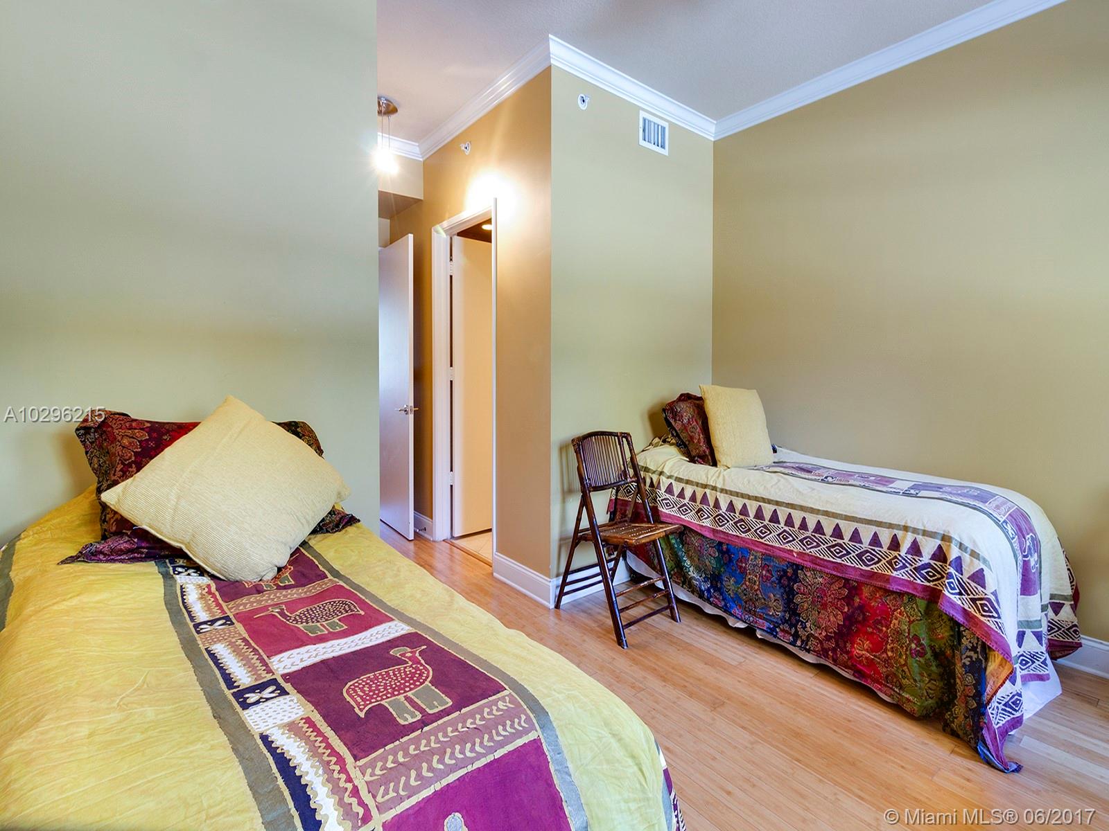 LAKE VILLA ONE CONDO - Residential Lease