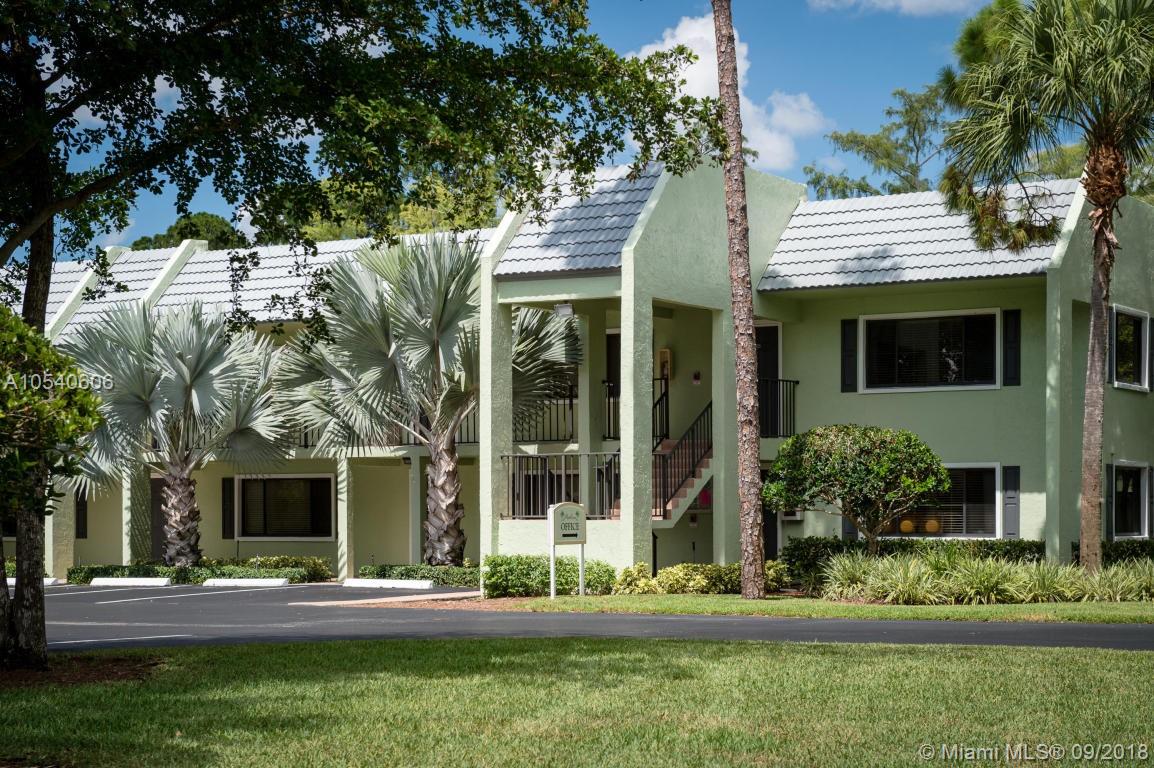 Palm Court is a quiet 6 acre apartment community in a quiet Wellington neighborhood. We are just 1mile from Southern Blvd - a quick commute to shopping, TPKE and I95 ... so you can spend more time relaxing around the pool, perfecting your short game on the 6 hole putting green, acing your serve on the tennis courts, slam-dunking on the basketball courts, relieving your stress in the 24/7 fitness center or enjoying a BBQ at the picnic gazebo. Retreat to your open-concept Living Area featuring granite counter-tops with breakfast bar, handsome wood cabinets, stainless steel appliances and crown moldings. All of our 2 bedroom 1 bath apartment homes have full size washer/dryer and walk in closets and your own private screened loggia patio with lush tropical views.