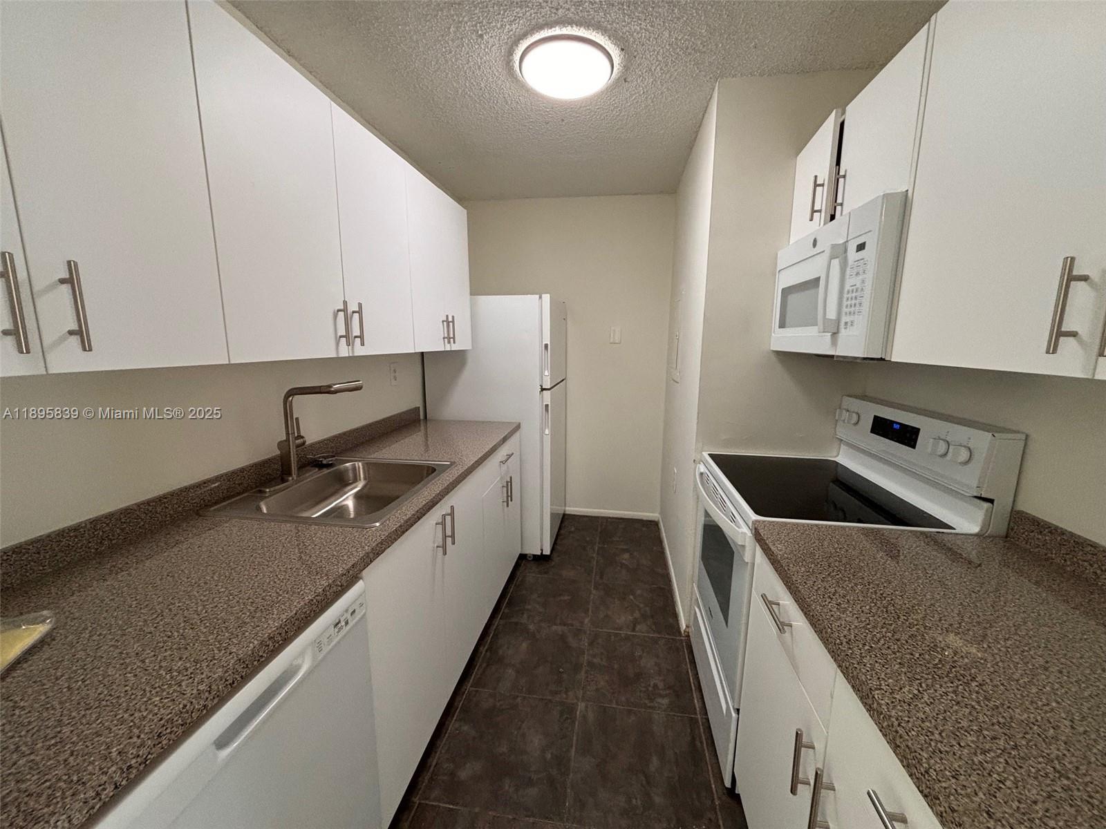 ST ANDREWS PALM BEACH CON - Residential Lease