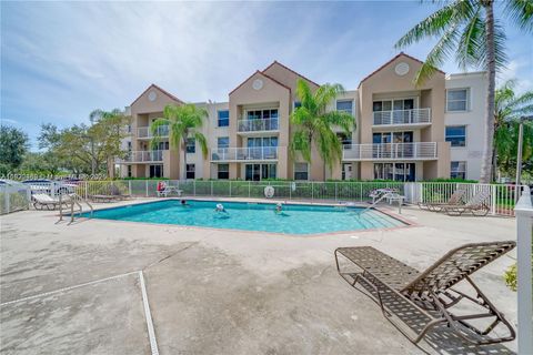 2711 Ocean Club Blvd 207 Hollywood FL 33019