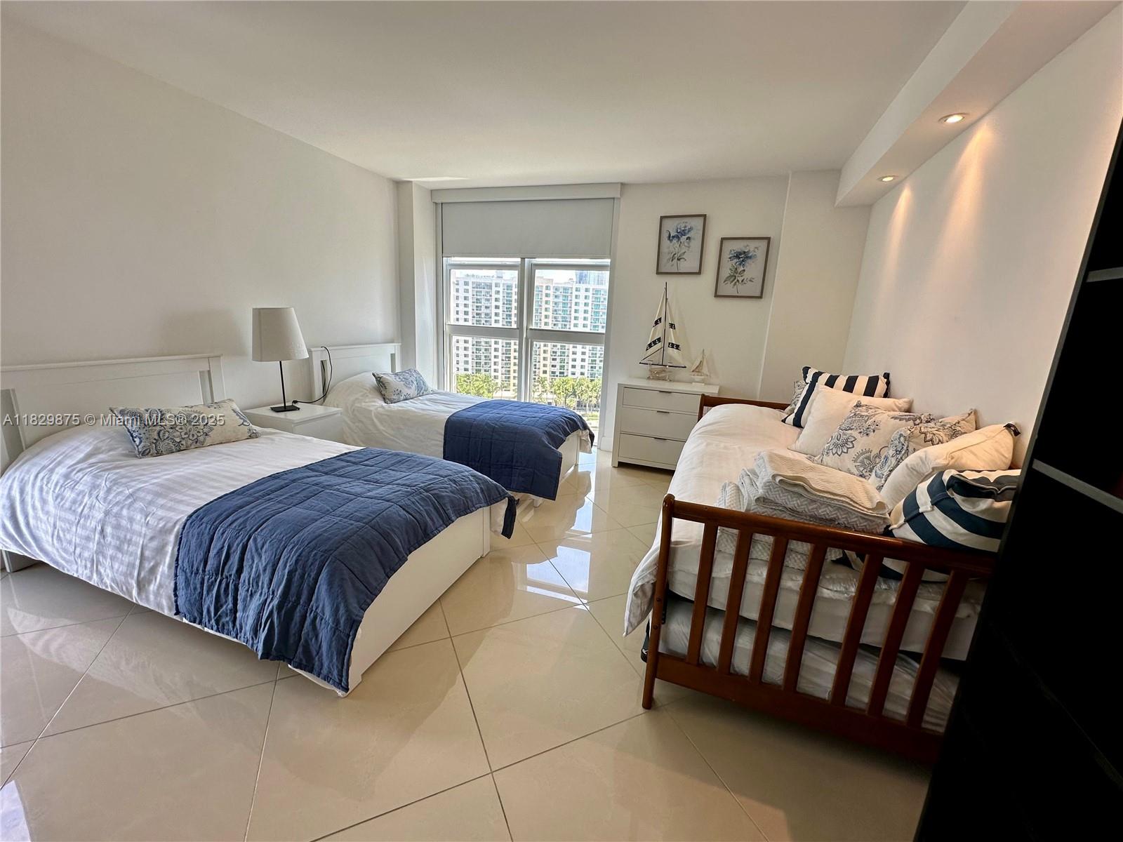 ARLEN HOUSE EAST CONDO - Residential
