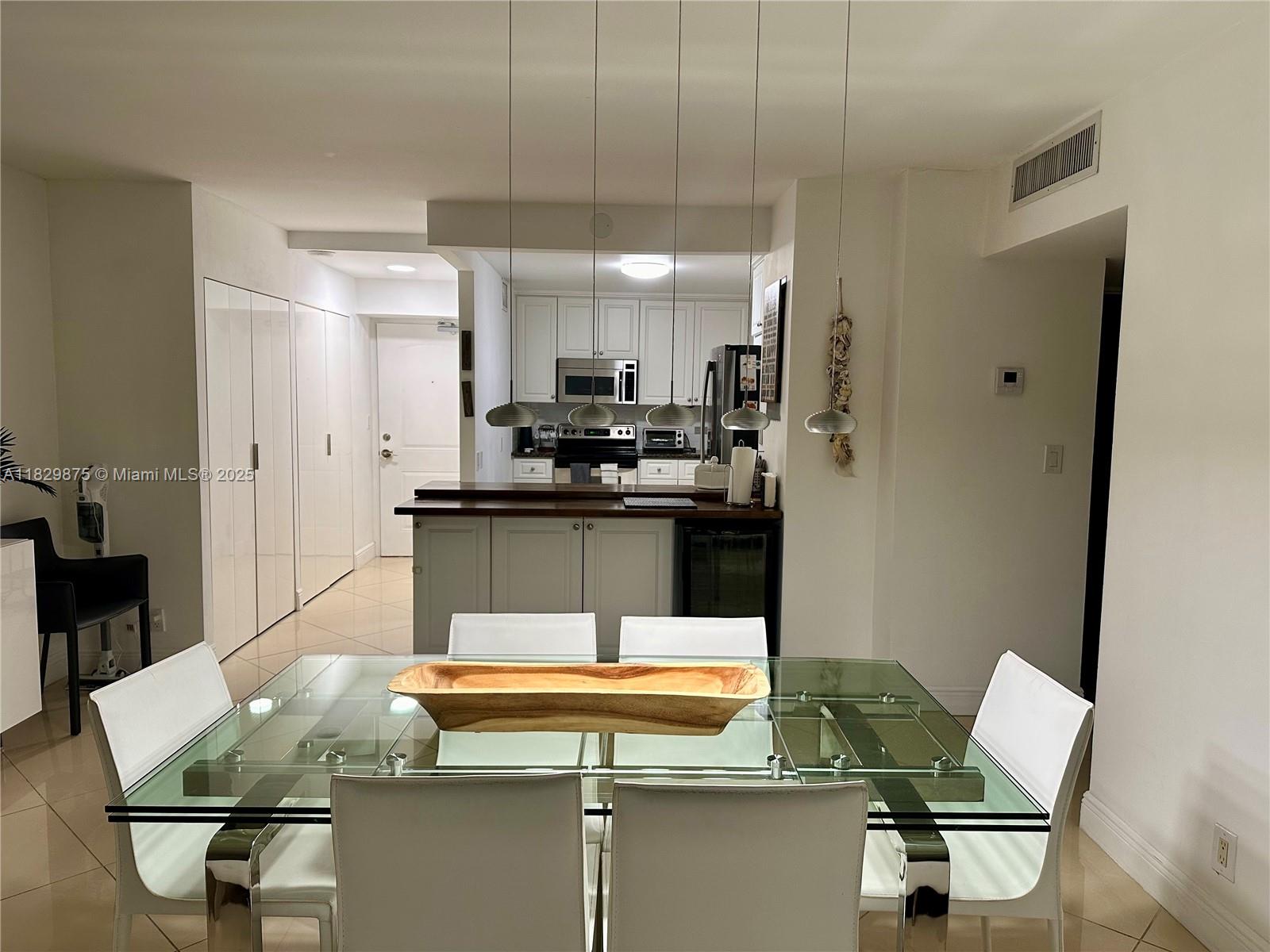 ARLEN HOUSE EAST CONDO - Residential