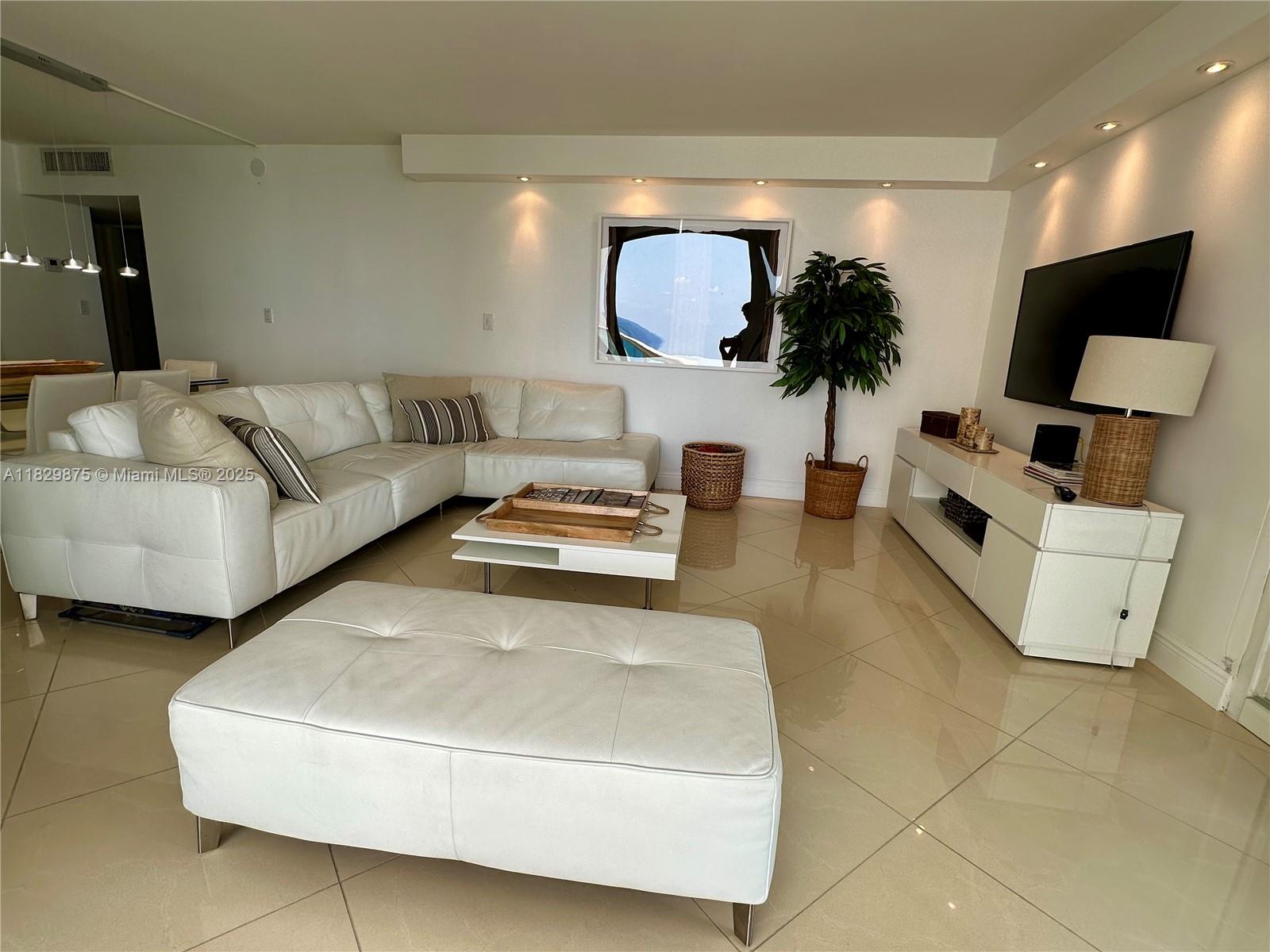 ARLEN HOUSE EAST CONDO - Residential