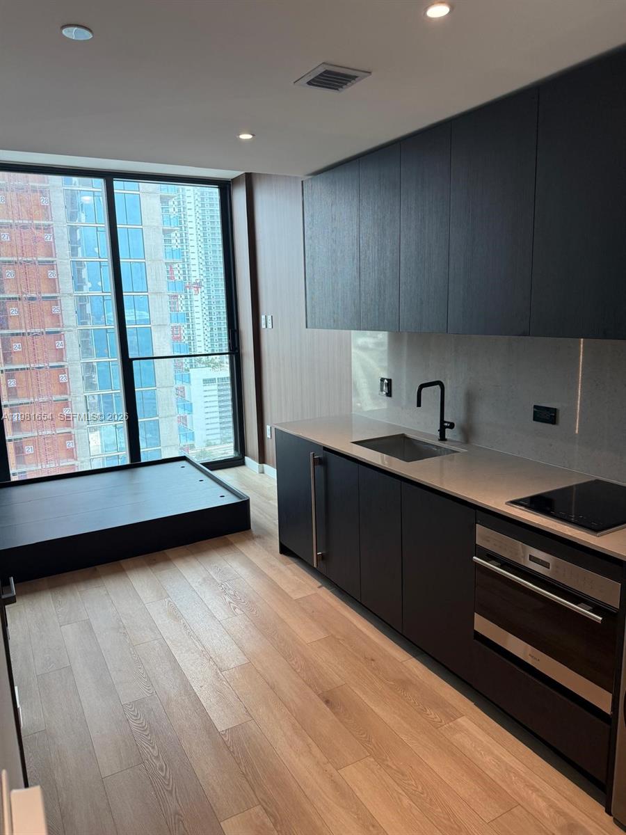 ELEVEN HOTEL AND RESIDENCE - Residential