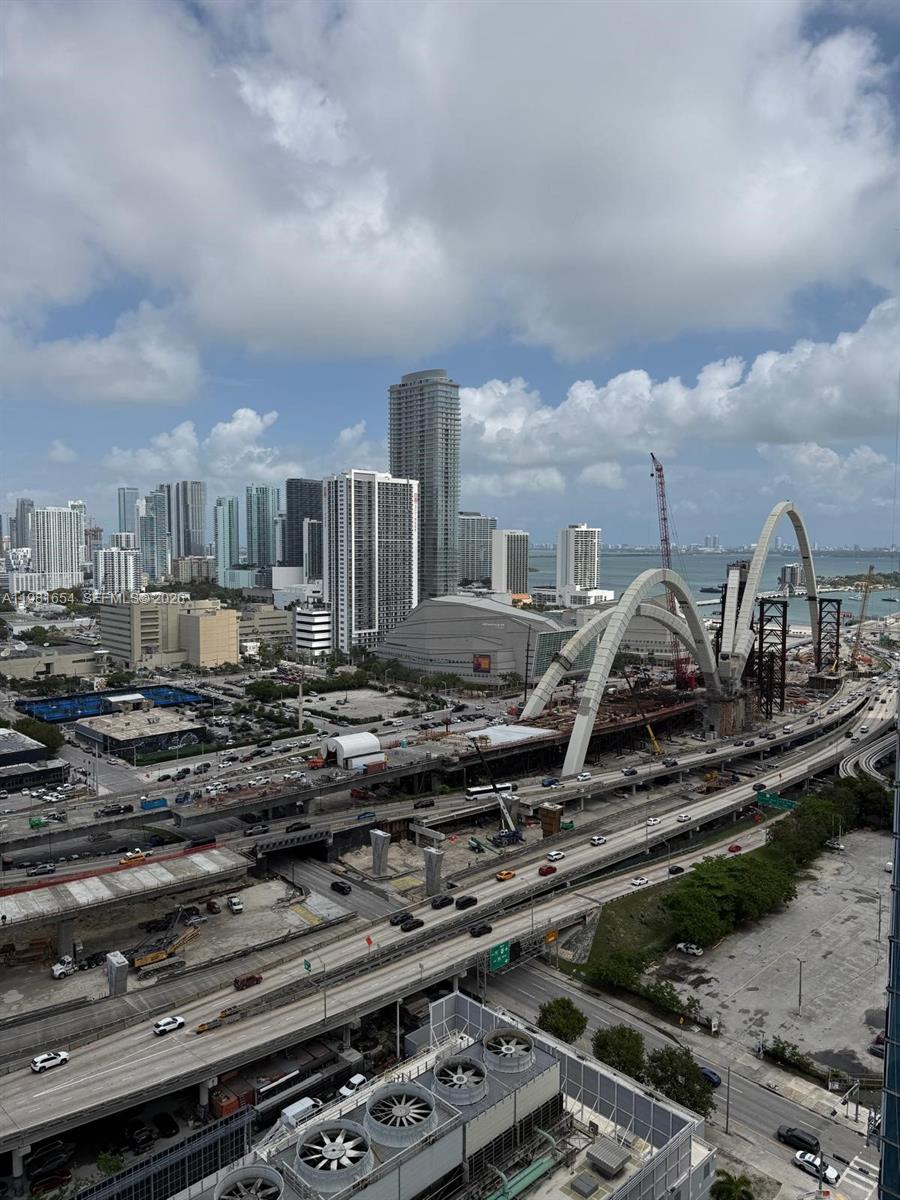 ELEVEN HOTEL AND RESIDENCE - Residential