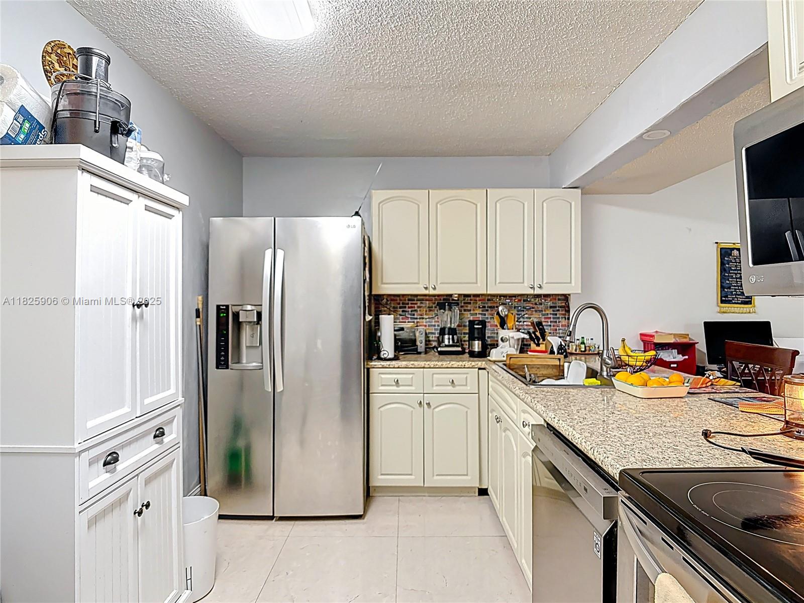 FOX CHASE CONDO #3 - Residential