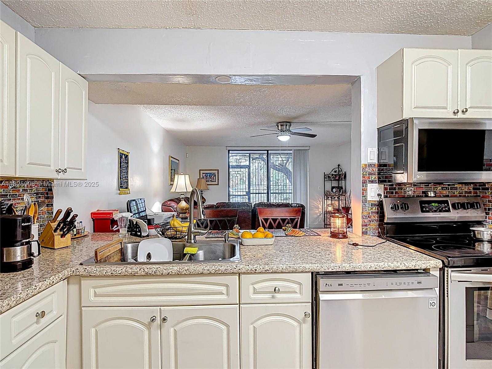 FOX CHASE CONDO #3 - Residential