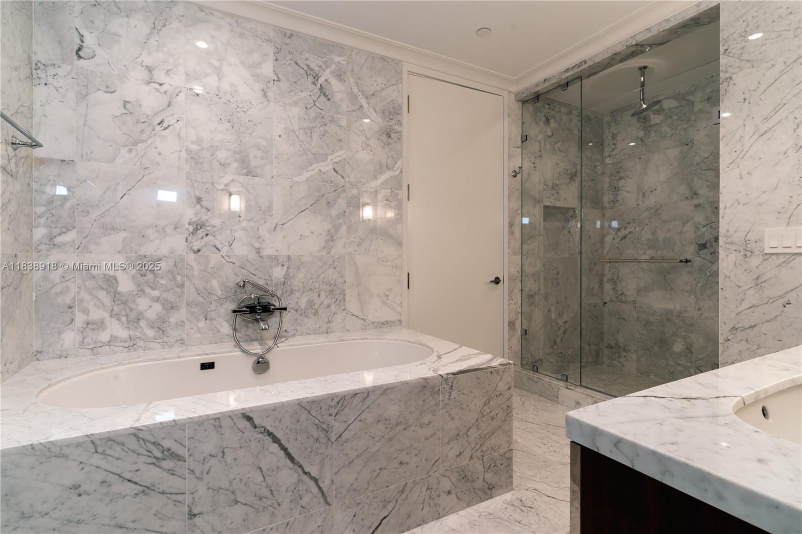15701 Collins Ave 702
