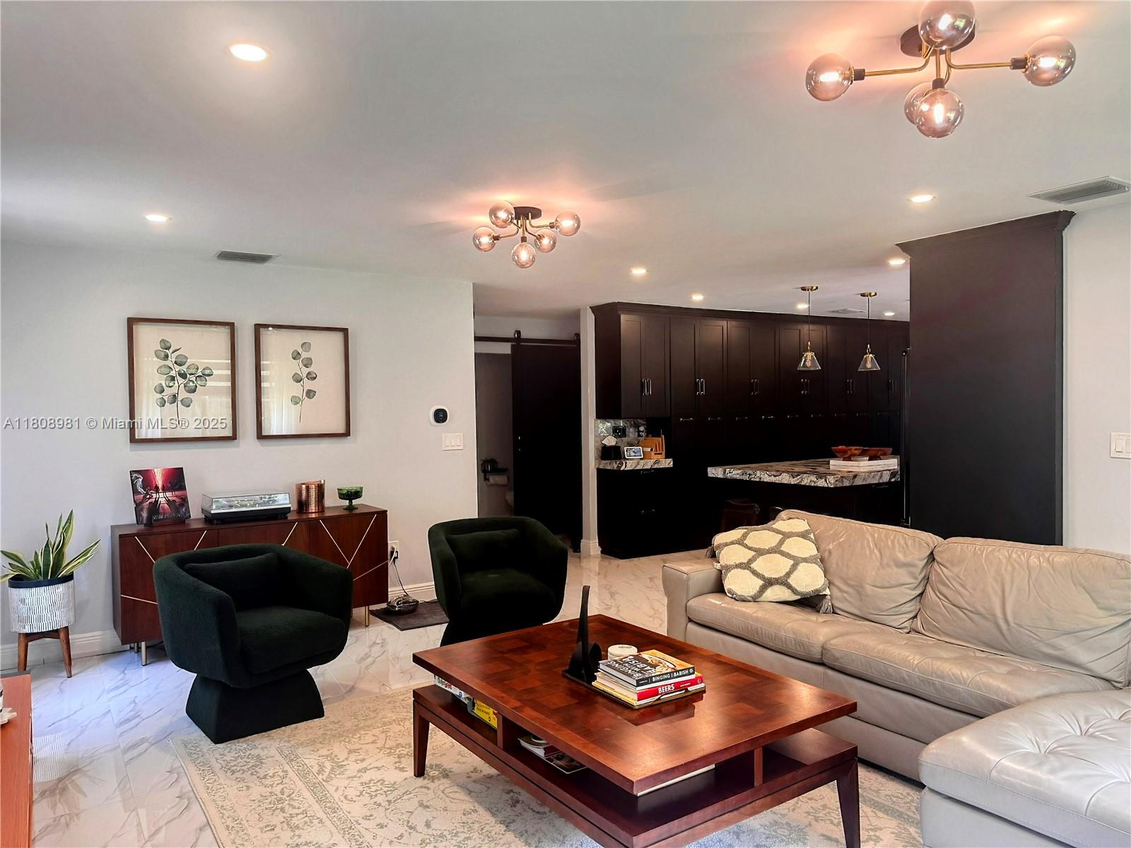 COUNTRY WALK SEC 6 - Residential
