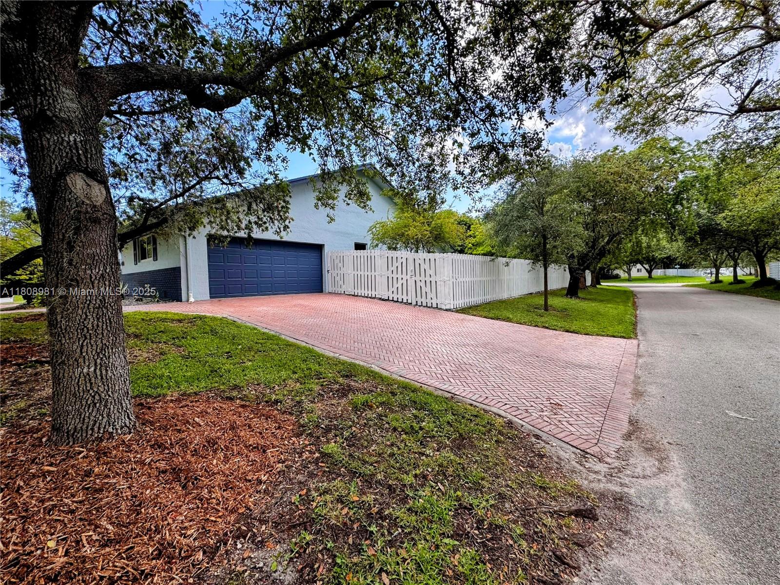 COUNTRY WALK SEC 6 - Residential