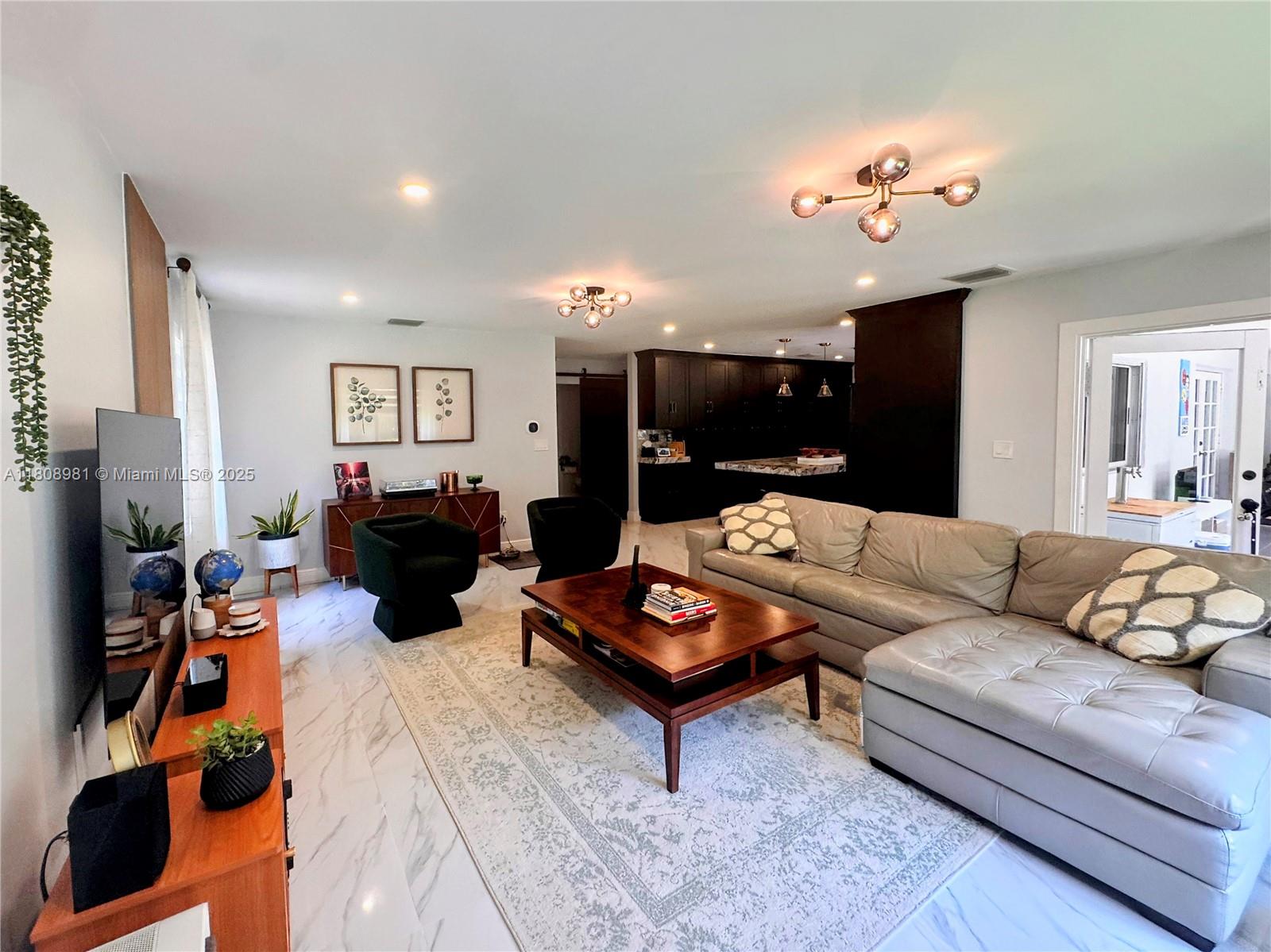 COUNTRY WALK SEC 6 - Residential