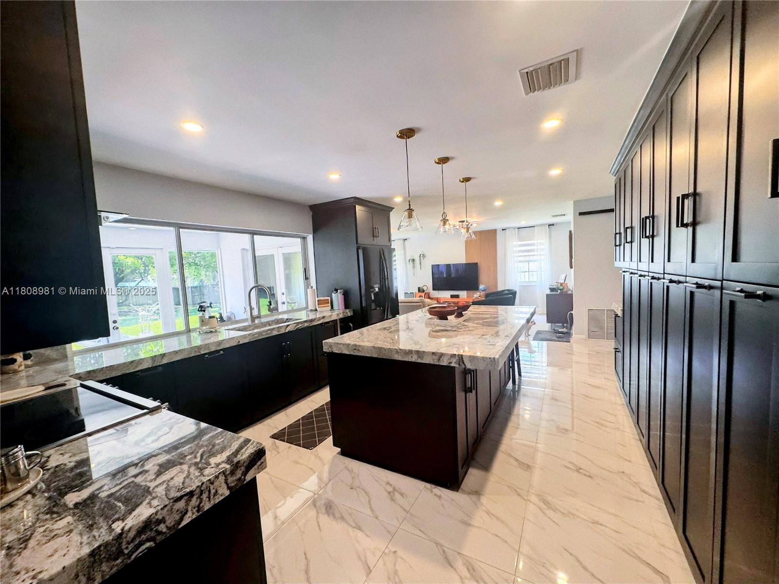 COUNTRY WALK SEC 6 - Residential