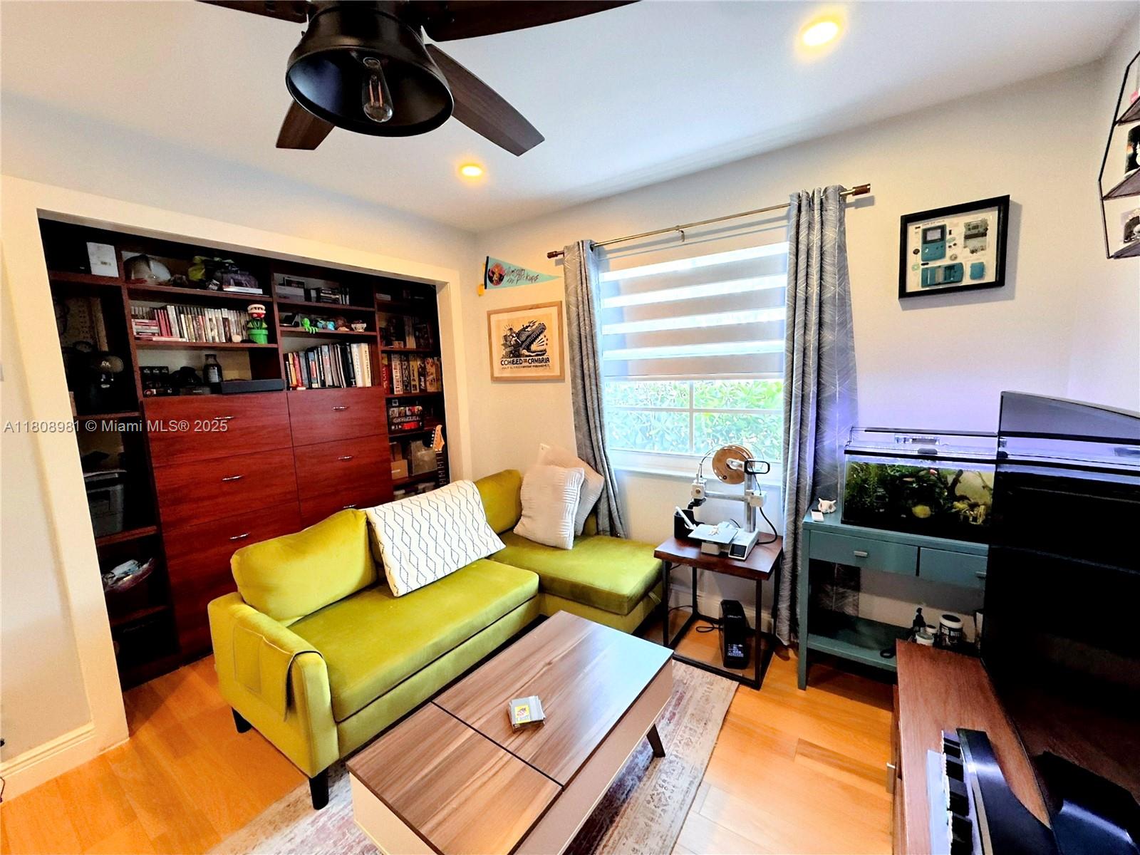 COUNTRY WALK SEC 6 - Residential