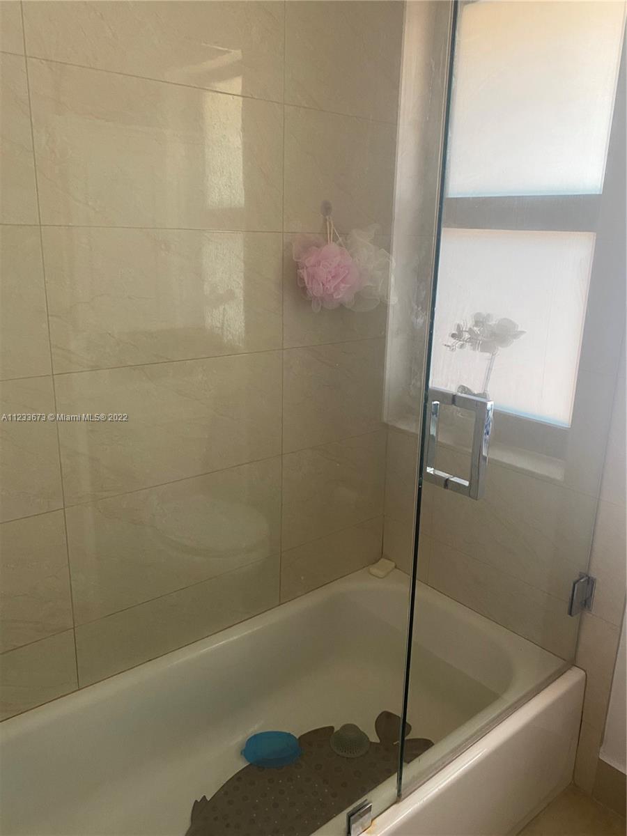 HAMMOCKS SEC 3 - Residential Lease