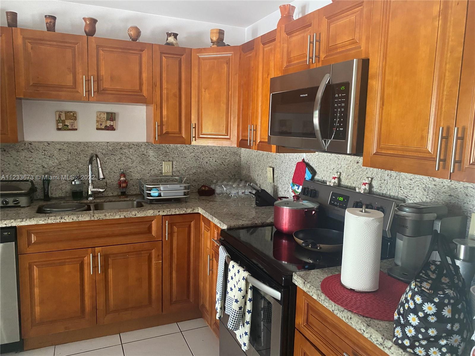 HAMMOCKS SEC 3 - Residential Lease