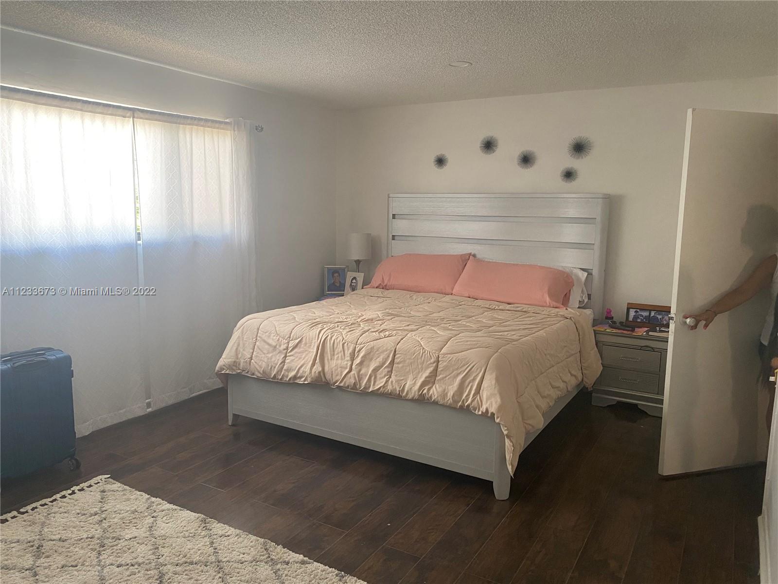 HAMMOCKS SEC 3 - Residential Lease