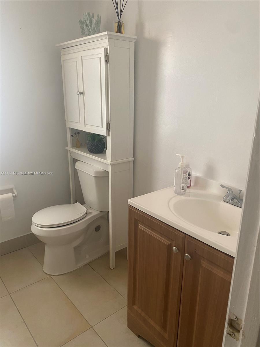 HAMMOCKS SEC 3 - Residential Lease