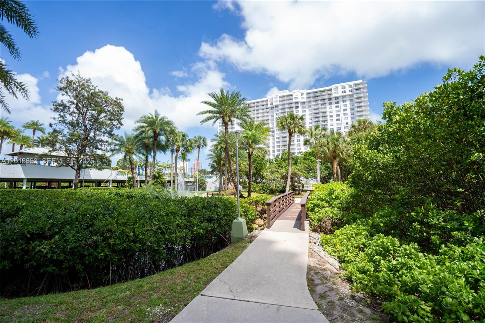 ADMIRALS PORT CONDO-EAST - Residential