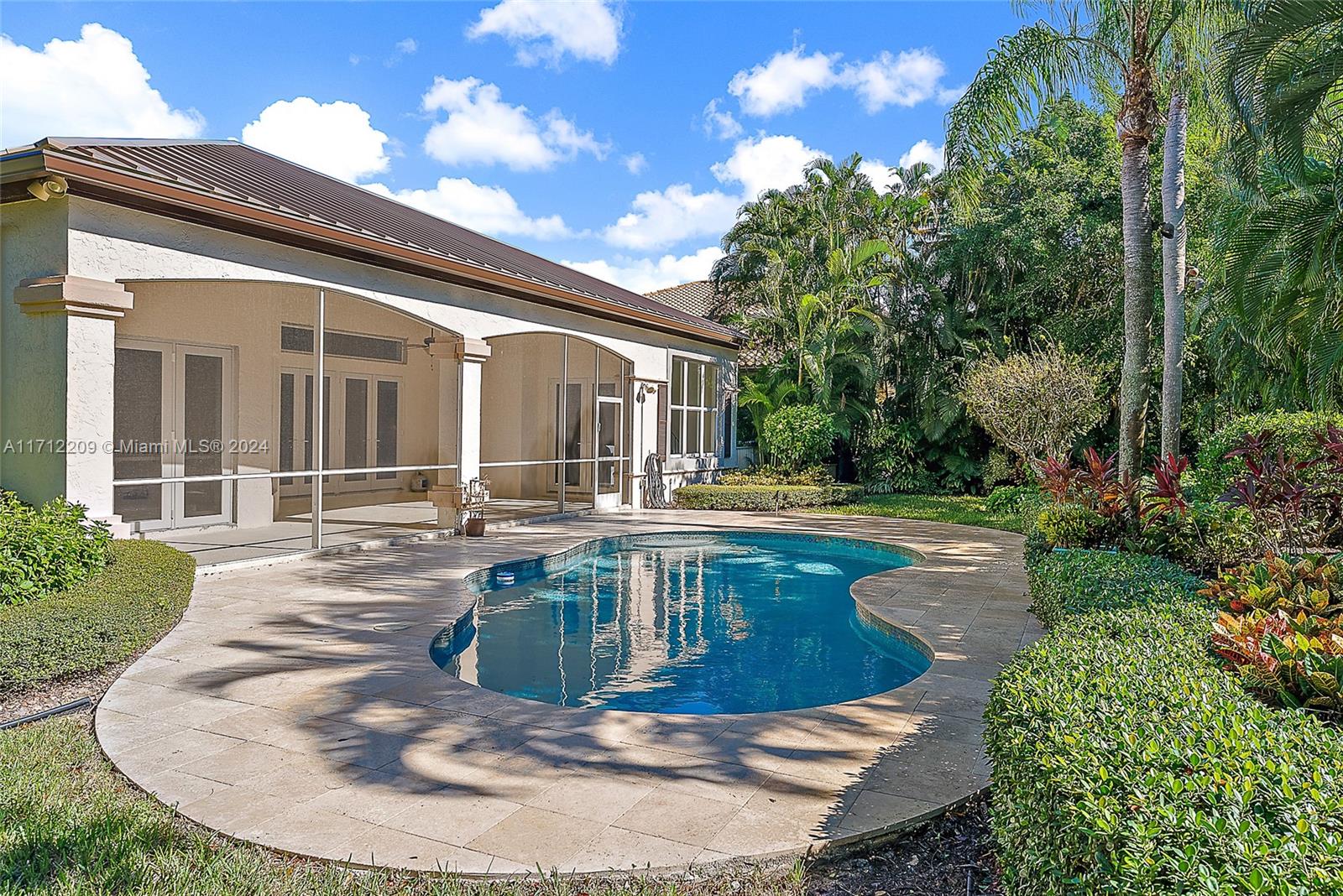 Admirals Cove - Residential