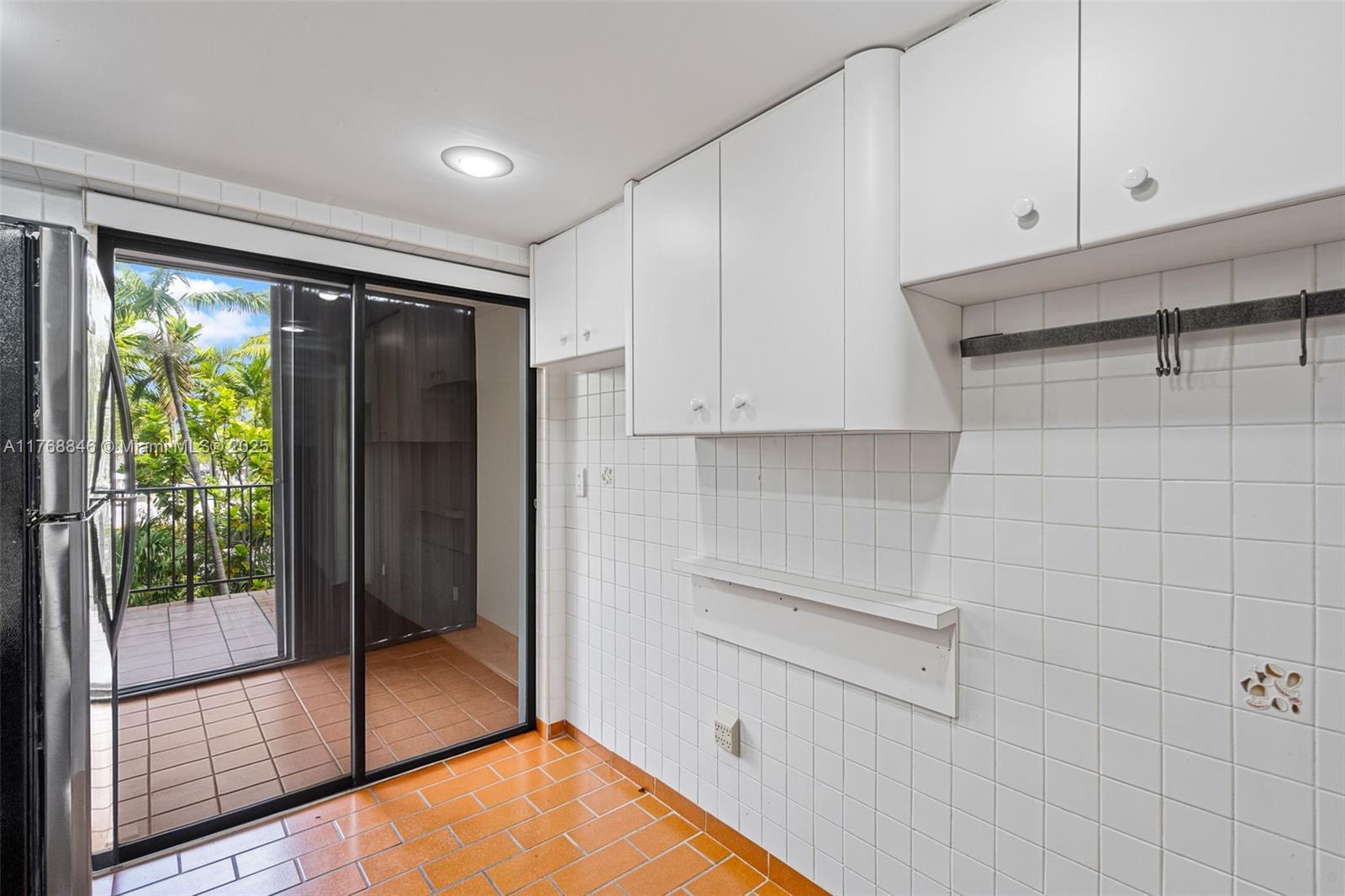 THE PALMS OF KEY BISCAYNE - Residential