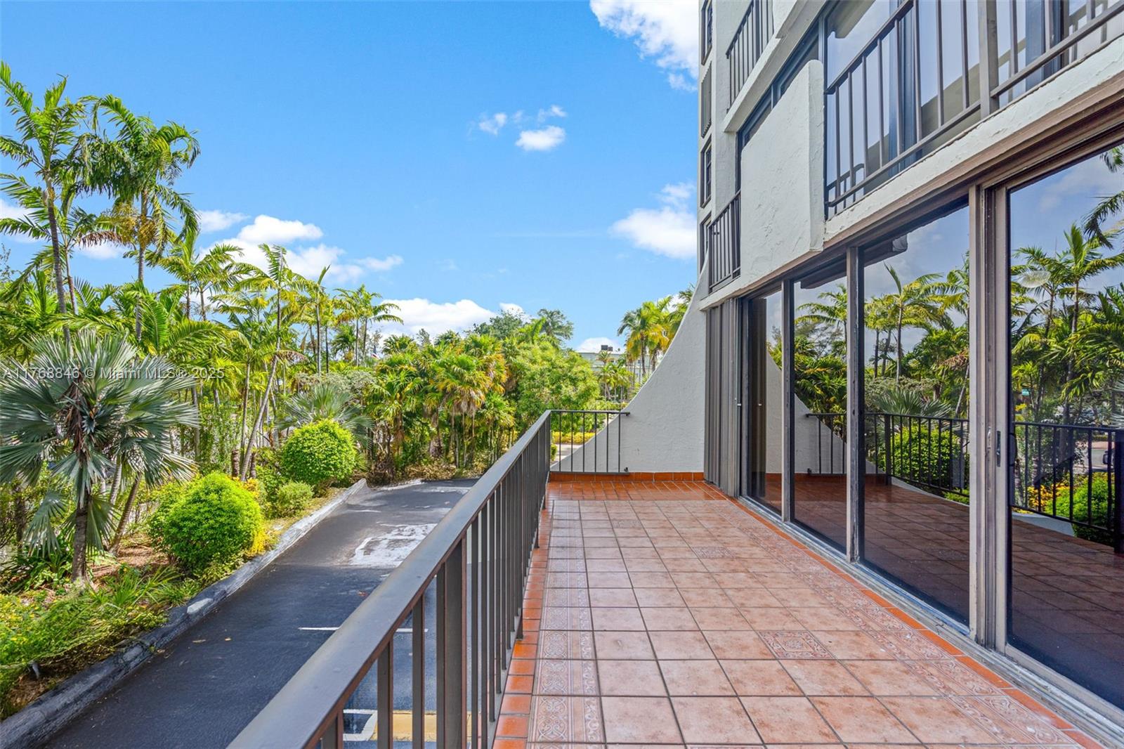 THE PALMS OF KEY BISCAYNE - Residential