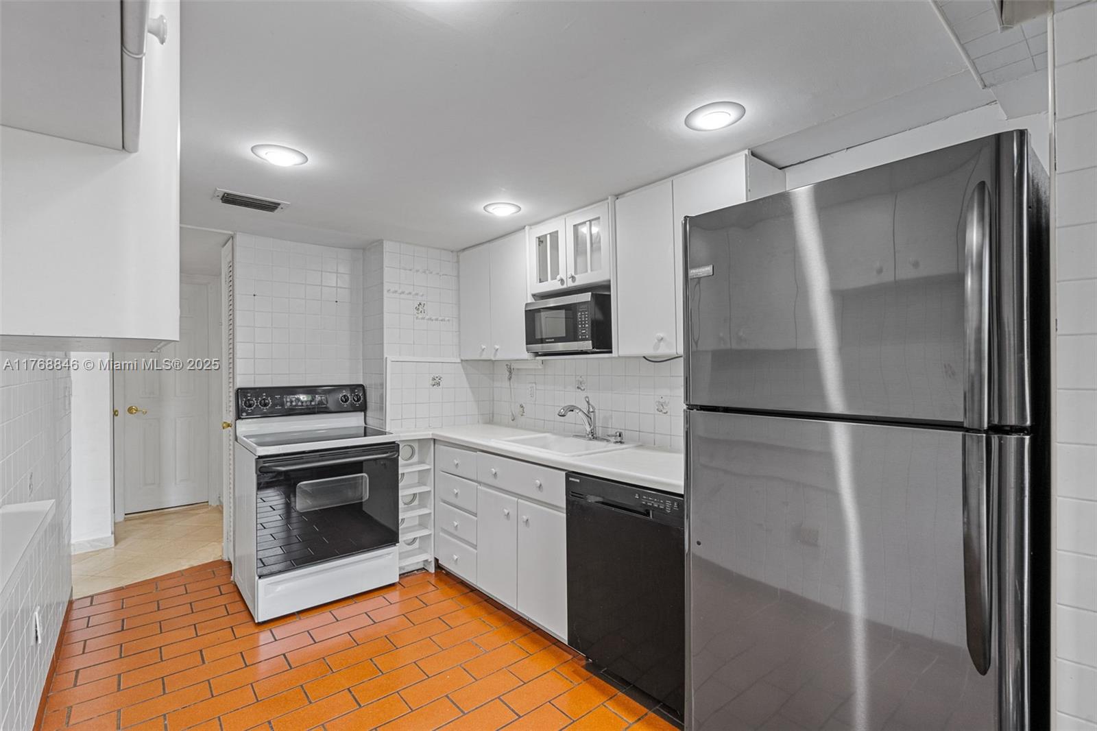 THE PALMS OF KEY BISCAYNE - Residential