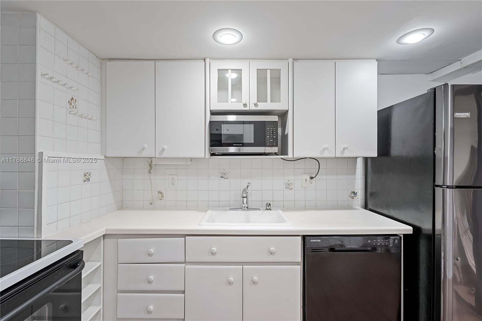 THE PALMS OF KEY BISCAYNE - Residential