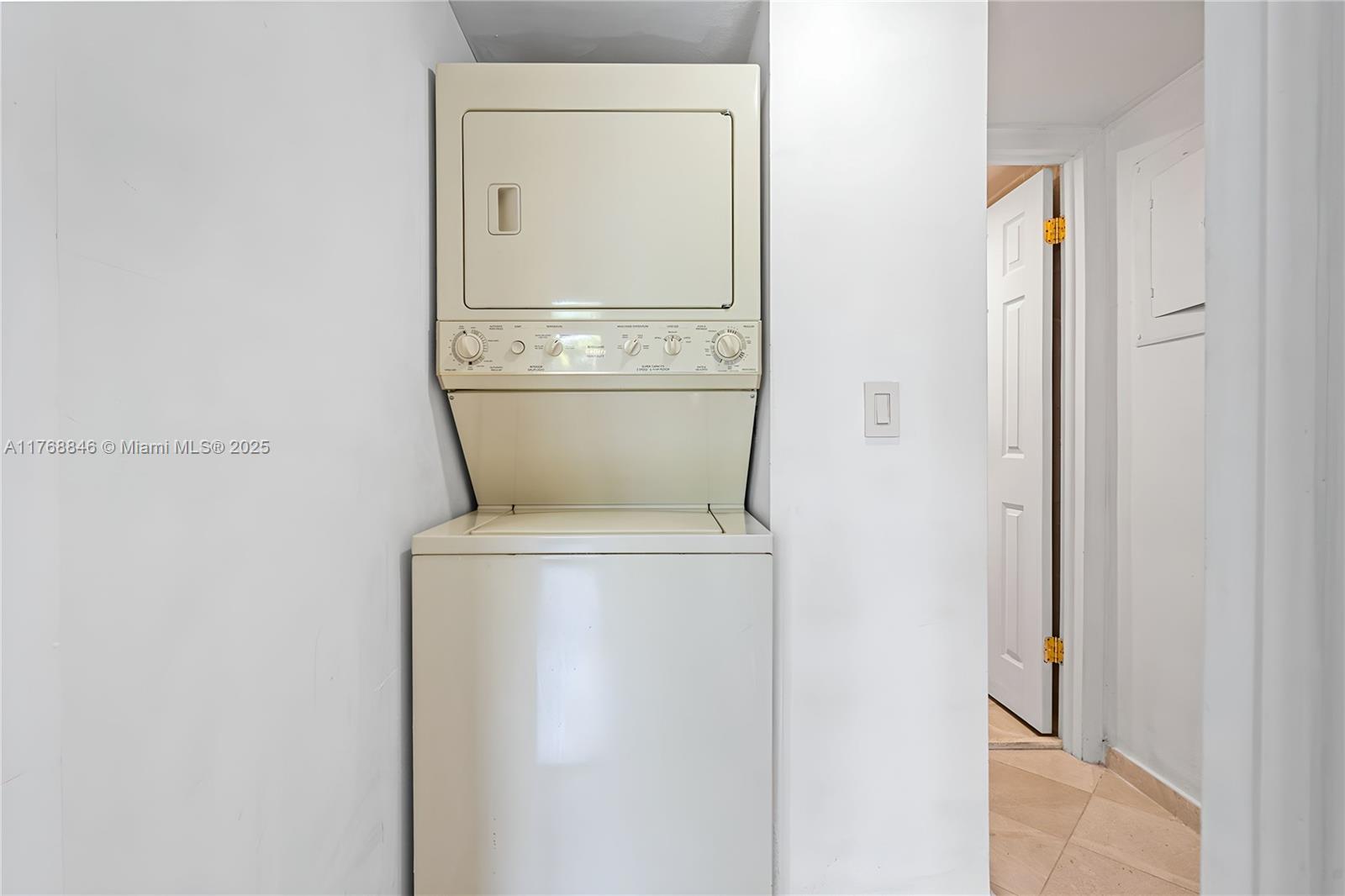 THE PALMS OF KEY BISCAYNE - Residential