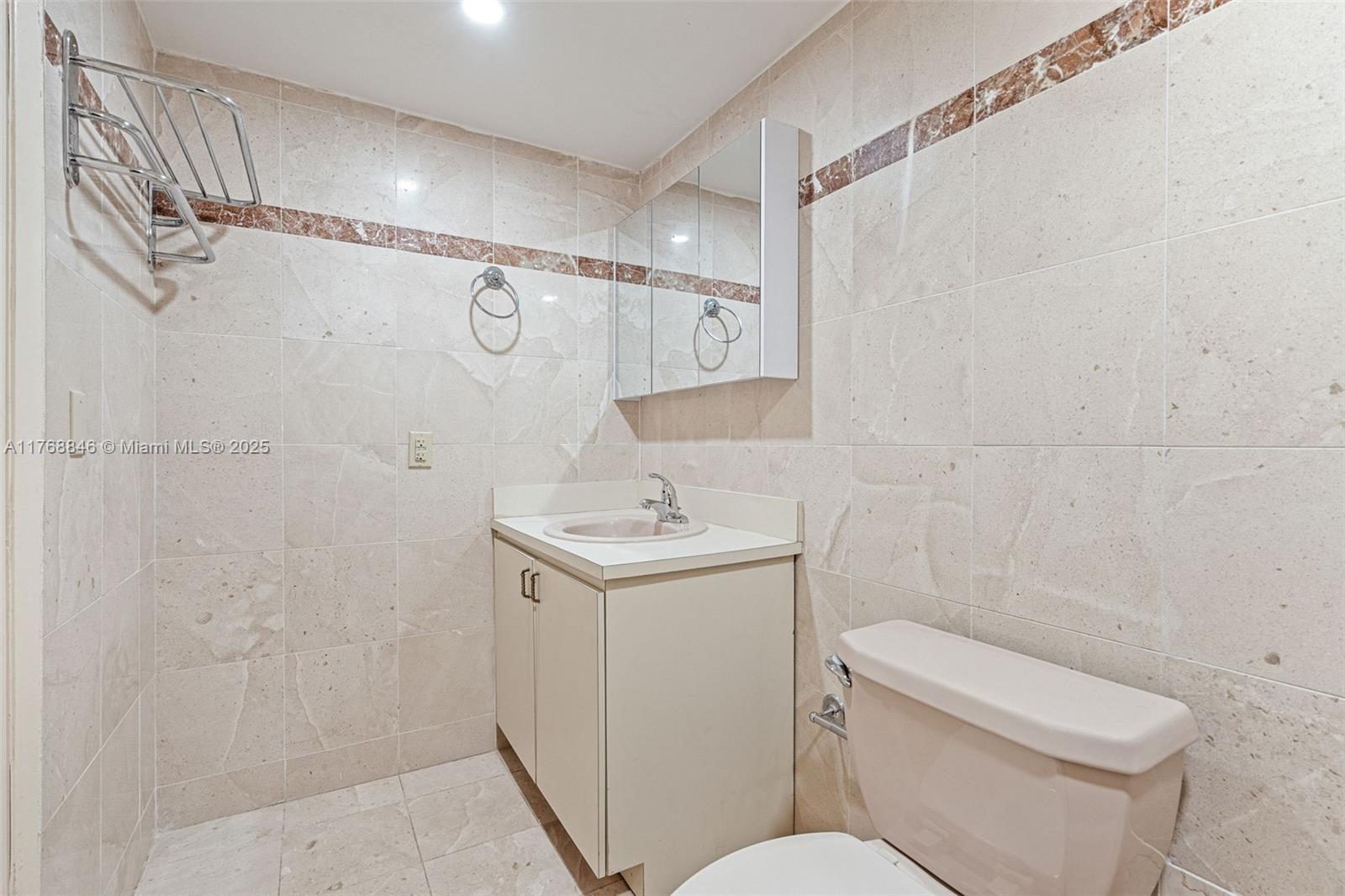 THE PALMS OF KEY BISCAYNE - Residential