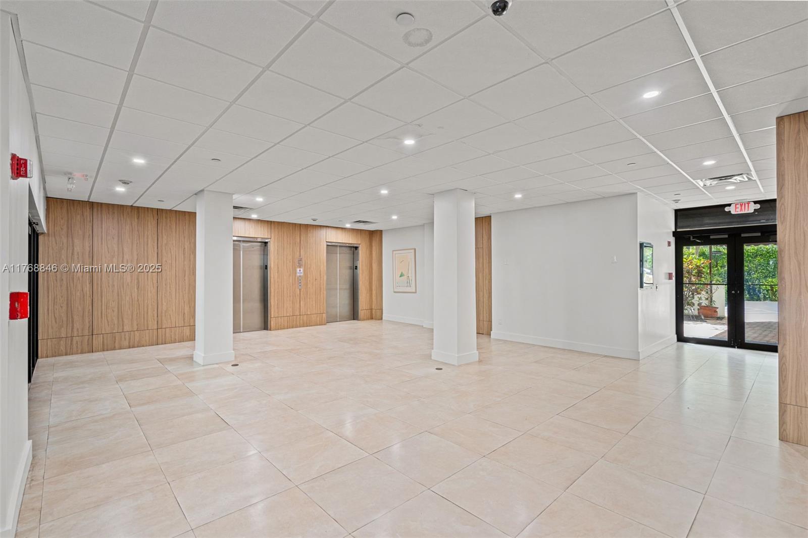 THE PALMS OF KEY BISCAYNE - Residential