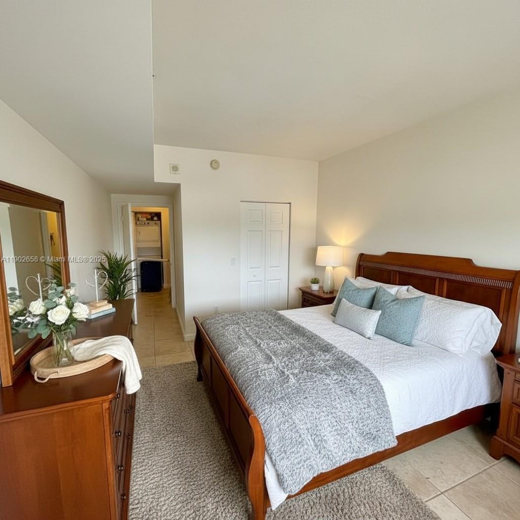 PUERTA DE PALMAS CONDO - Residential Lease