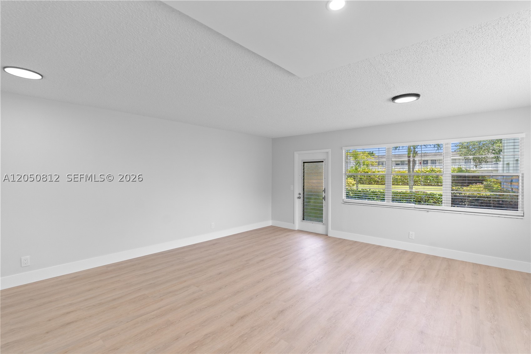 213 N Oakridge N 213