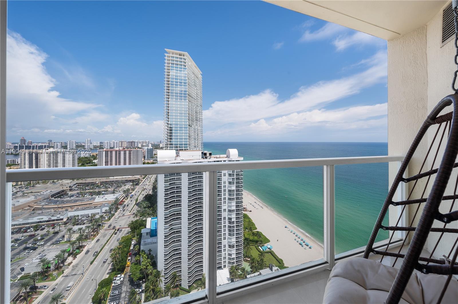 LA PERLA CONDO - Residential Lease