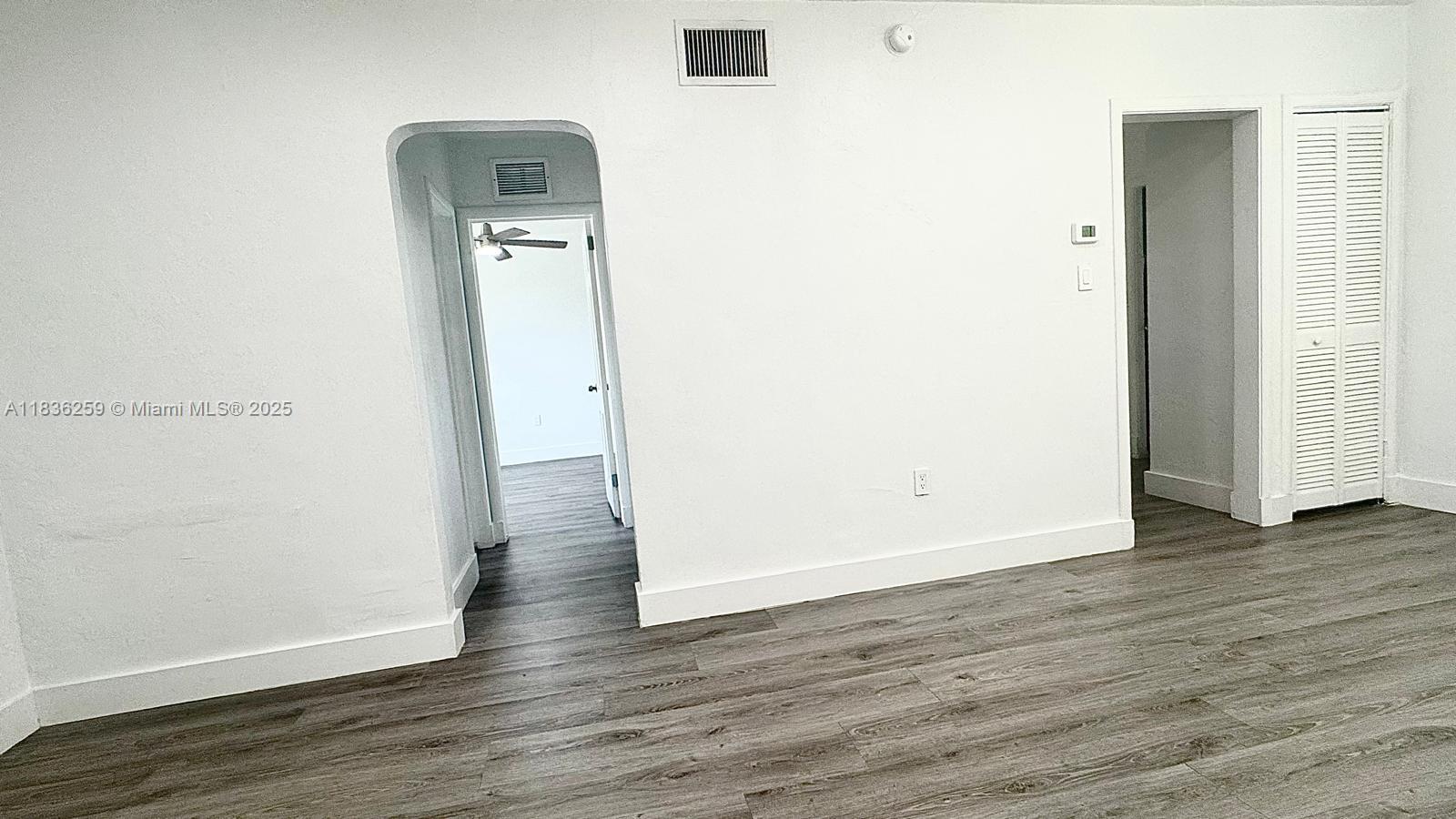 2165 Bay Dr 18