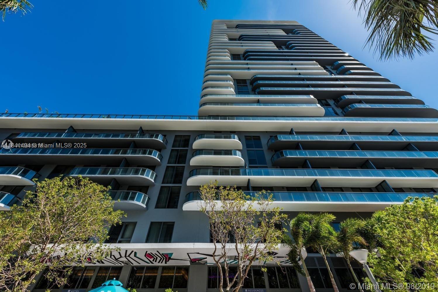 121 NE 34th St L205