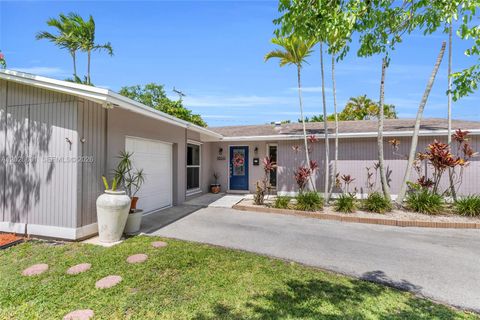 Tiny photo for 18645 SW 90th Ave, Cutler Bay, FL 33157 (MLS # A12026631)