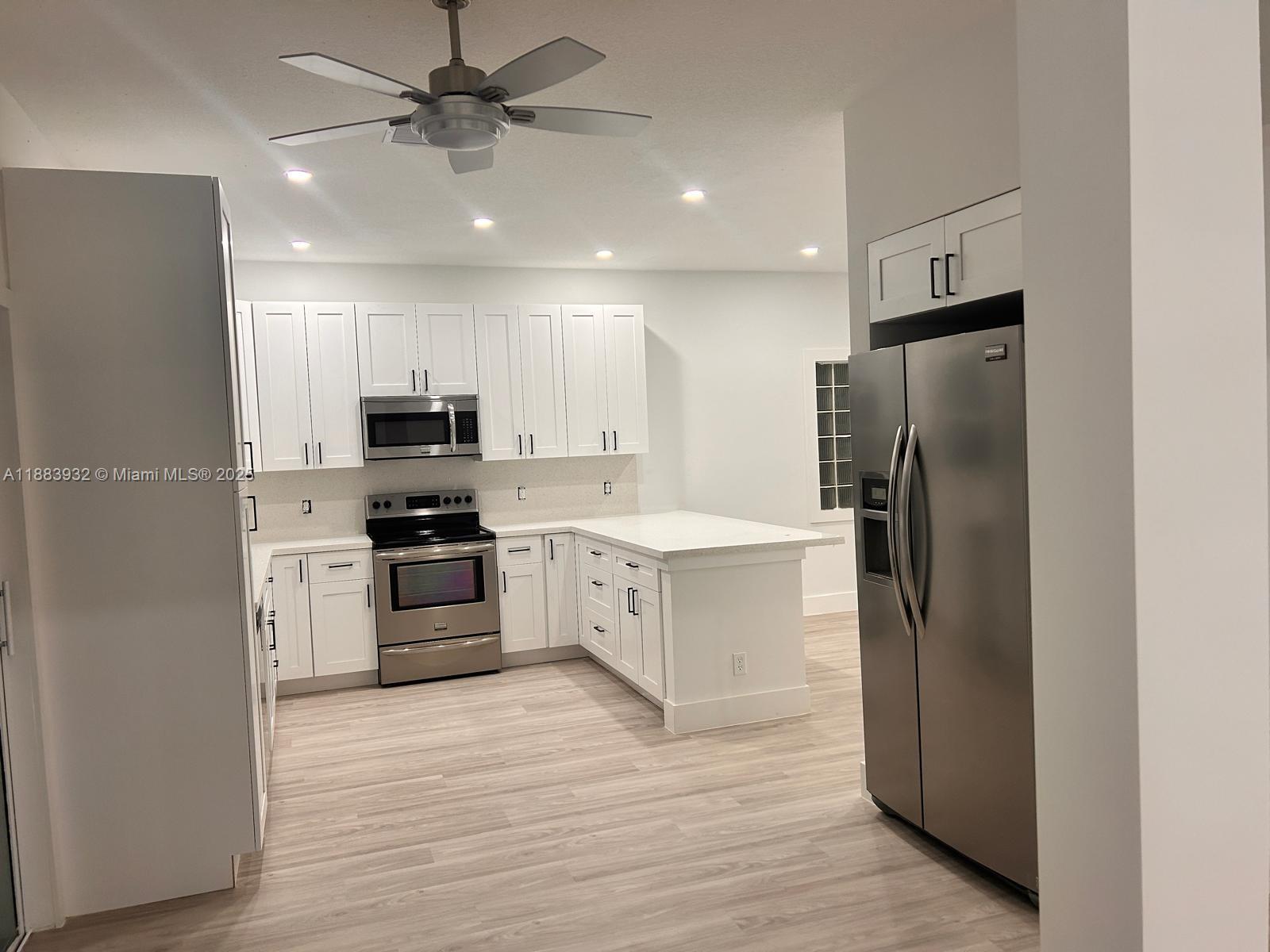 VILLAGES OF RENAISSANCE - Residential Lease