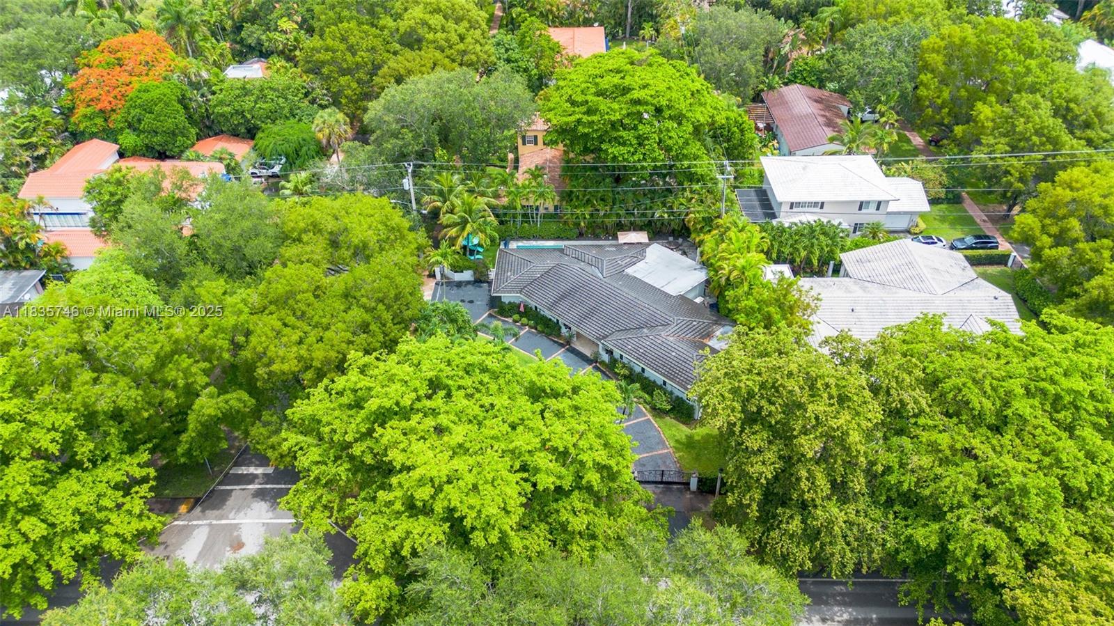 711 Sunset Rd, Coral Gables, FL, 33143/$2,395,000 3 711 Sunset Rd