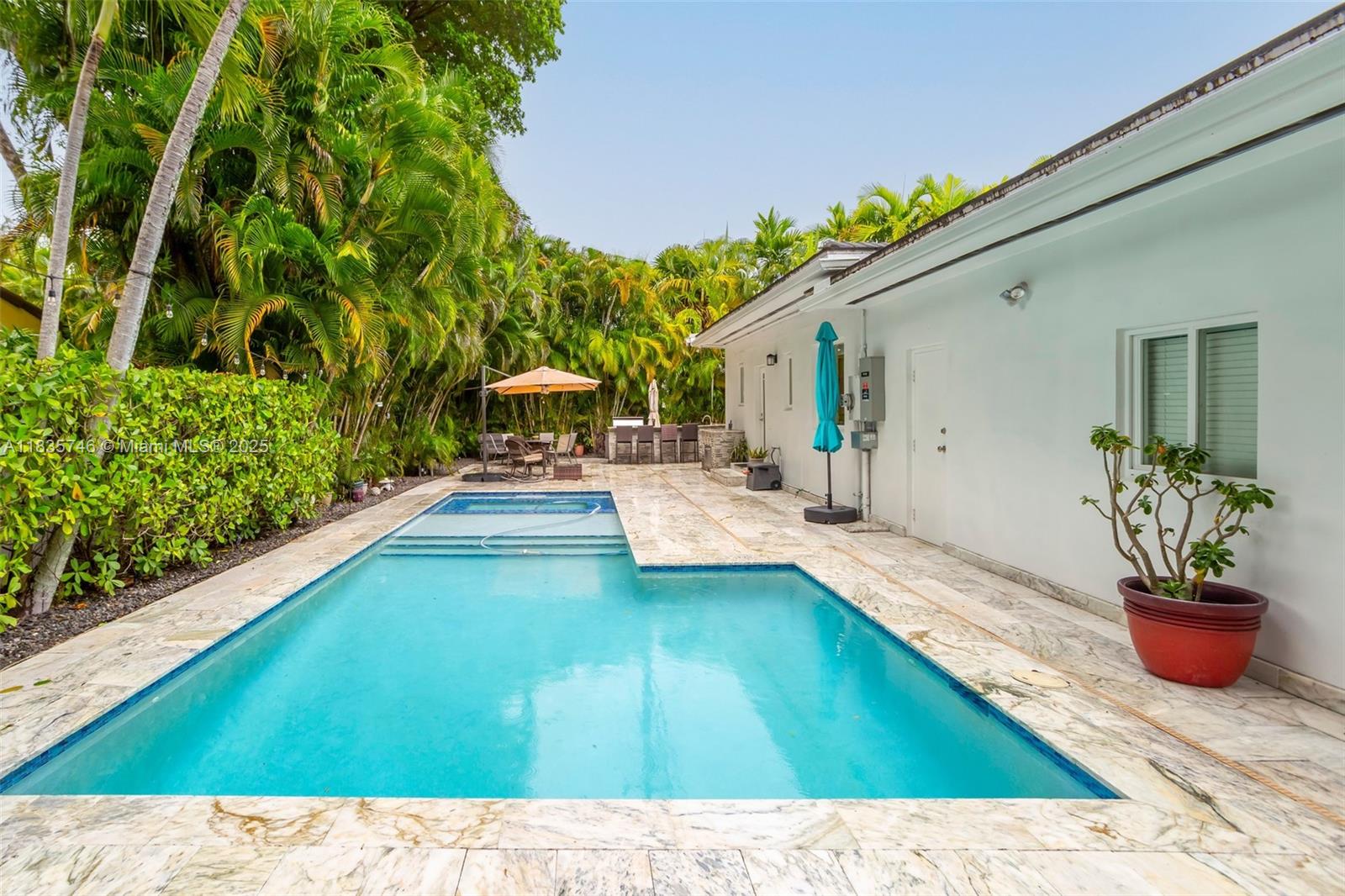 711 Sunset Rd, Coral Gables, FL, 33143/$2,395,000 2 711 Sunset Rd