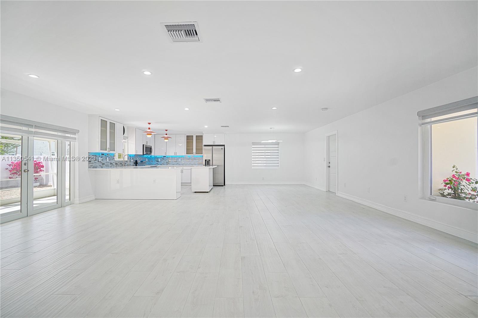 CORAL GABLES SEC B - Residential Lease